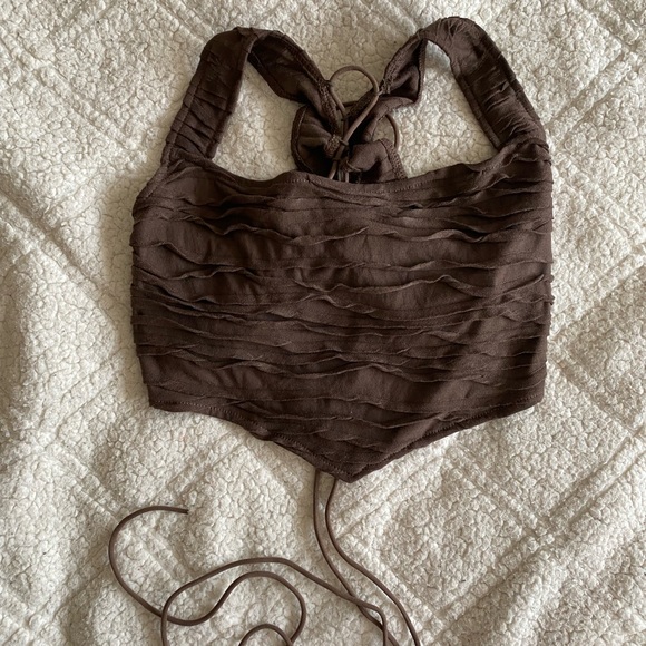 brown cropped top with lace up back - Picture 2 of 3